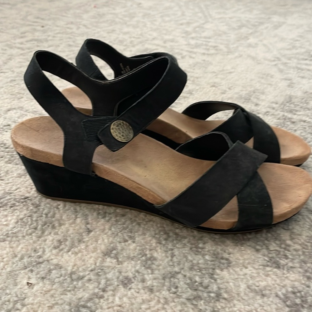Bjorndal sandals size 11